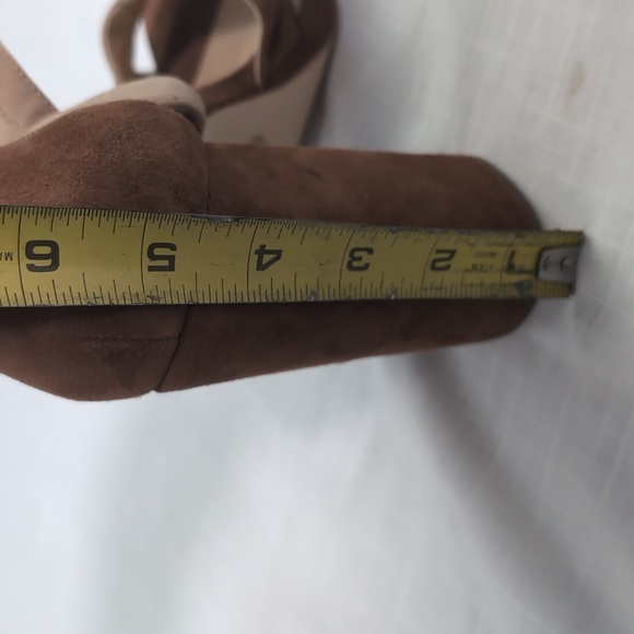 Michael Kors sandals, brown tan leather, thick heel, women's sz 9 - Picture 11 of 12